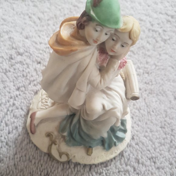 Miriam figurine - Picture 1 of 3